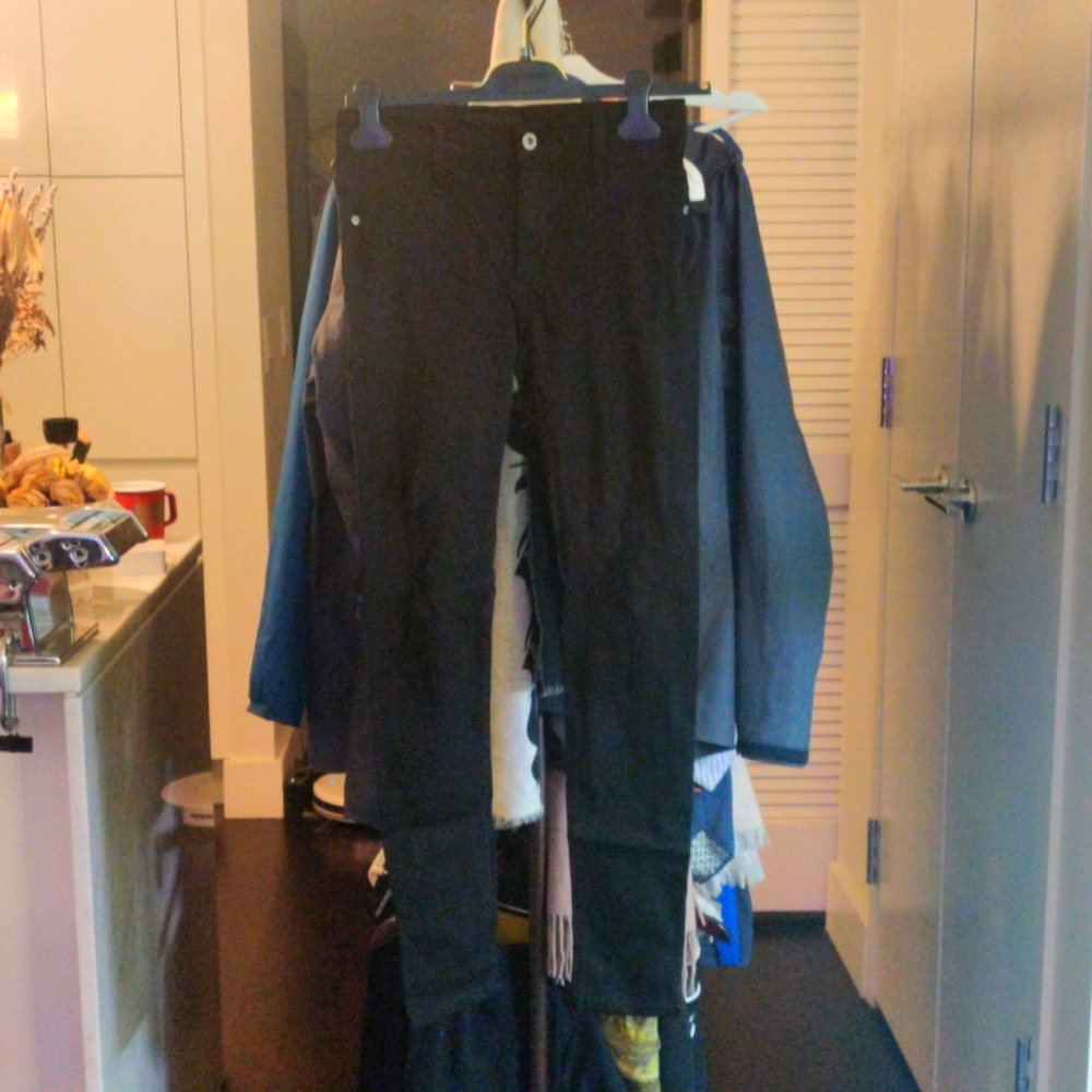 JamesJeans Distressed Black Jeans